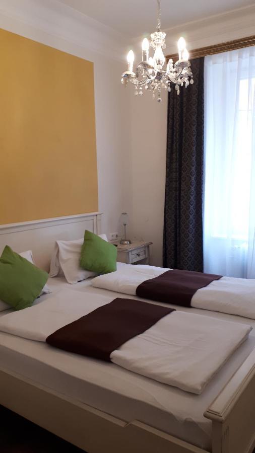 Gasthof-Pension Schwarzer Baer Вайдхофен-ан-дер-Ибс Экстерьер фото